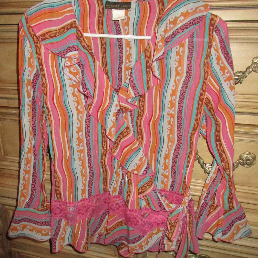 Lace & Ruffle - Picture 3 of 6